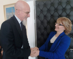 12. jun 2024. Potpredsednica Narodne skupštine Marina Raguš i ambasador Italije u Srbiji Luka Gori 